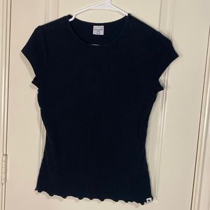 Abercrombie Kids slim fitting short sleeve stretchy ribbed tee. Size 15/16.